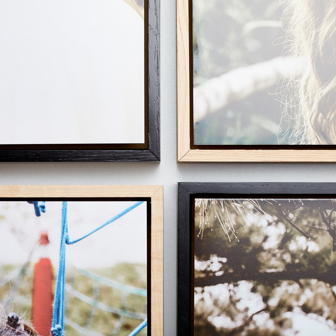 Daisy Floating Frame Set of 4 – foto op hout – Memory Block NL